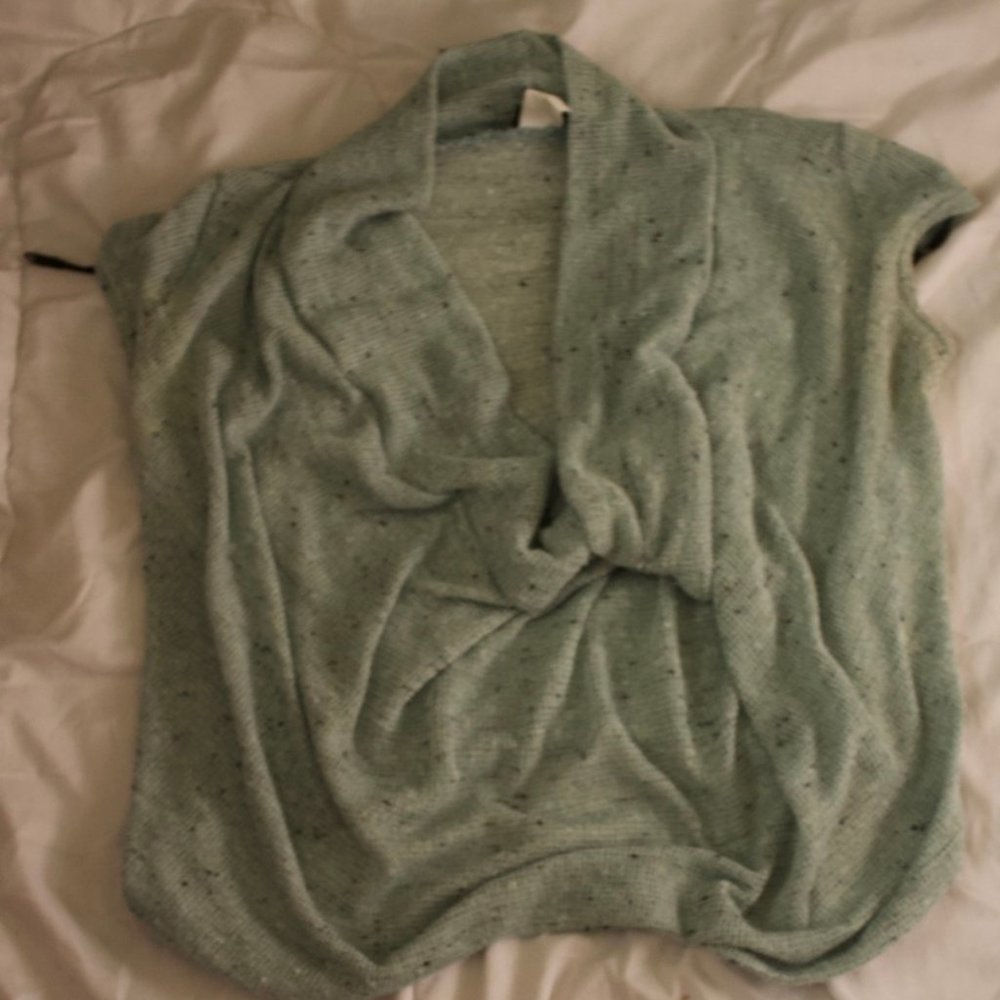 Green Top - Picture 2 of 3